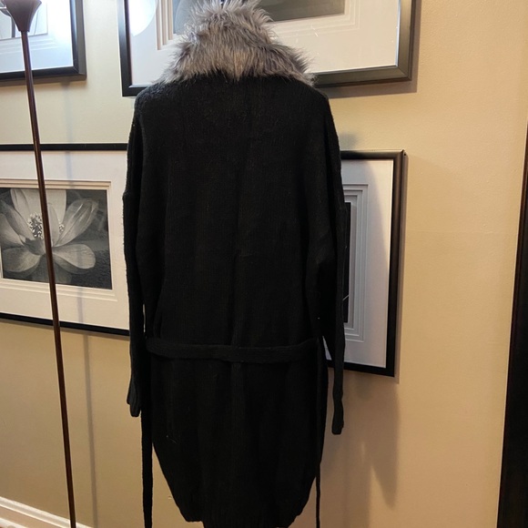 NWT Capsule Faux Fur Long Cardigan Sweater 16/18 - Picture 2 of 9